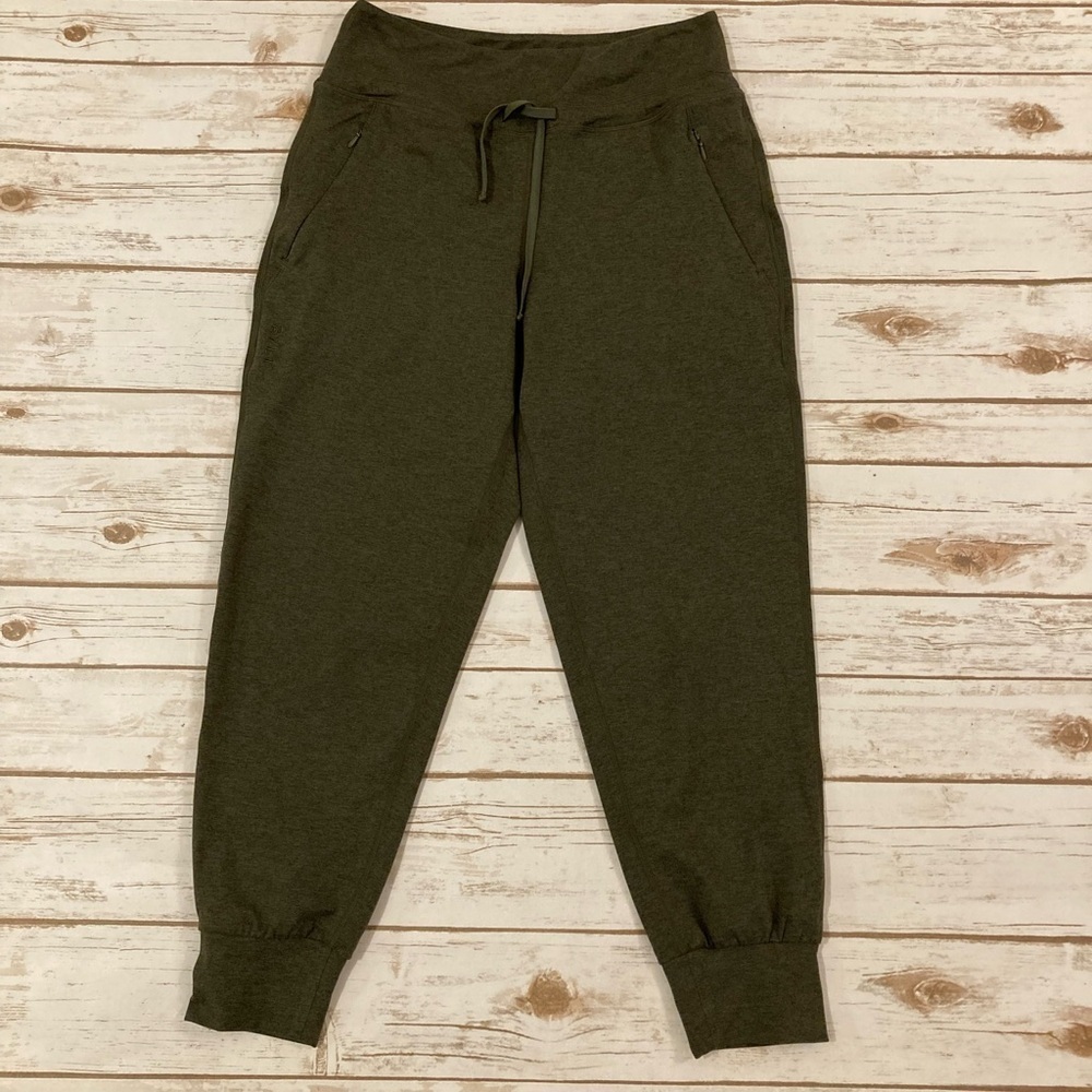 BYLT Basics Essential Jogger Dark Olive Green Small - Picture 2 of 16
